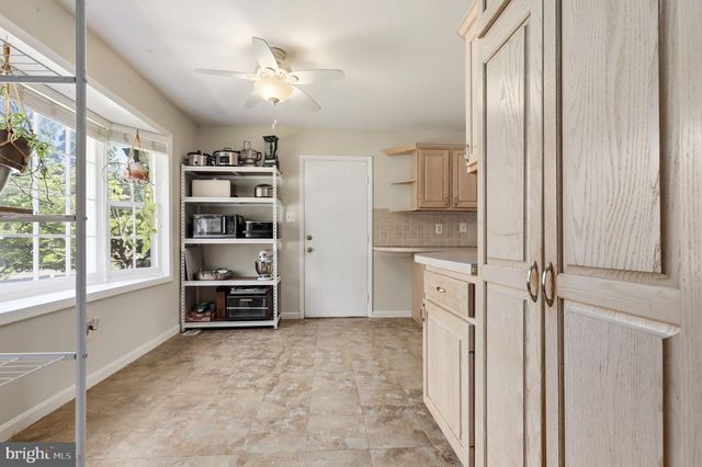 24312 LOG HOUSE RD, Gaithersburg, MD 20882