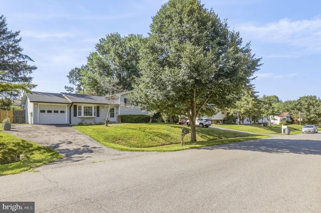 24312 LOG HOUSE RD, Gaithersburg, MD 20882