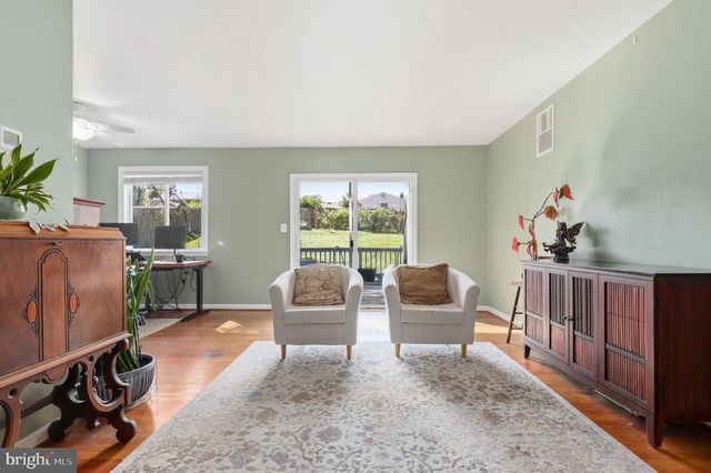 24312 LOG HOUSE RD, Gaithersburg, MD 20882