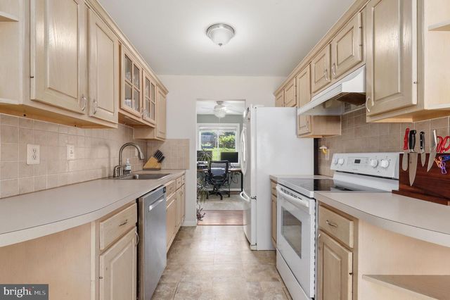 24312 LOG HOUSE RD, Gaithersburg, MD 20882