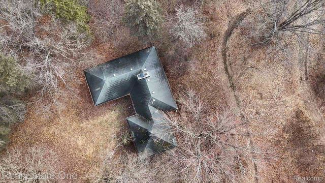 3277 S Milford Road, Highland Charter Township, MI 48357