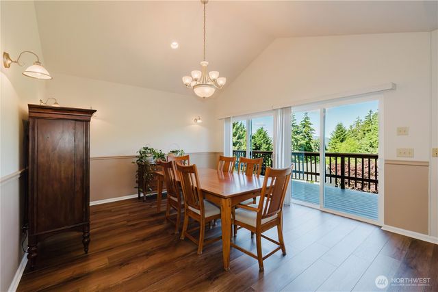 235 NW Bunker Hill Ln W, Bremerton, WA 98311