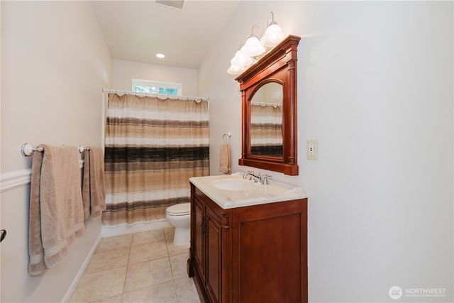 235 NW Bunker Hill Ln W, Bremerton, WA 98311