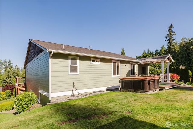 235 NW Bunker Hill Ln W, Bremerton, WA 98311