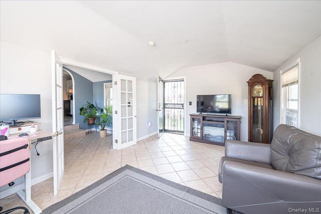 148 Saxton Street, Patchogue, NY 11772