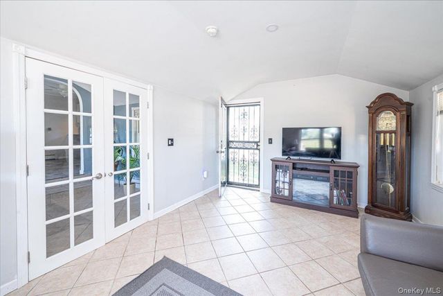 148 Saxton Street, Patchogue, NY 11772