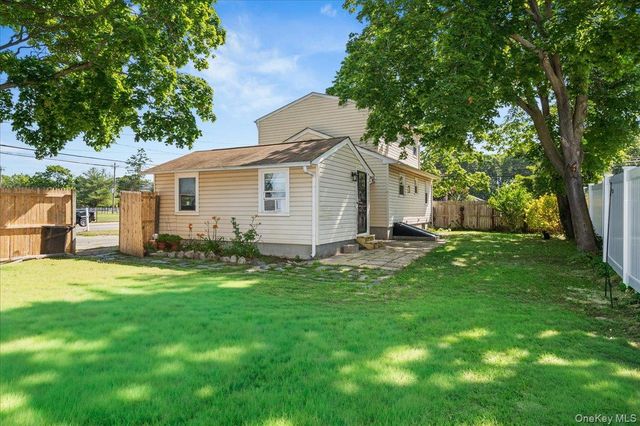 148 Saxton Street, Patchogue, NY 11772