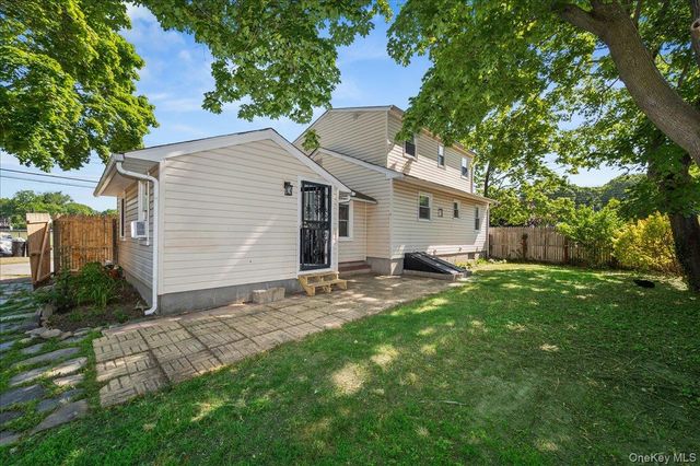 148 Saxton Street, Patchogue, NY 11772