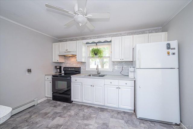 148 Saxton Street, Patchogue, NY 11772