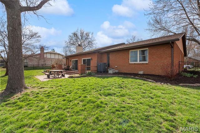 218 Evergreen Drive, O'fallon, IL 62269