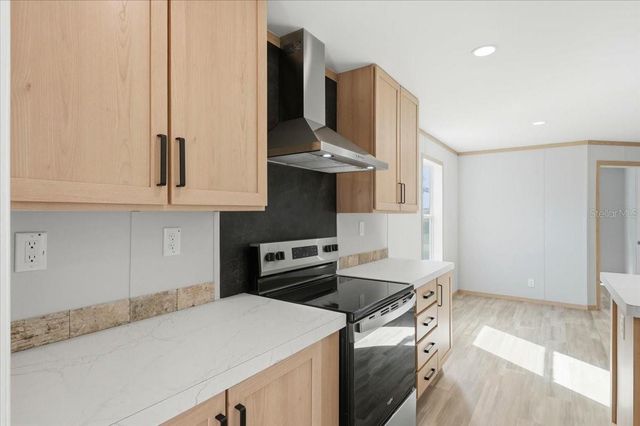 8400 BREEZE HILL DRIVE, Lake Wales, FL 33898