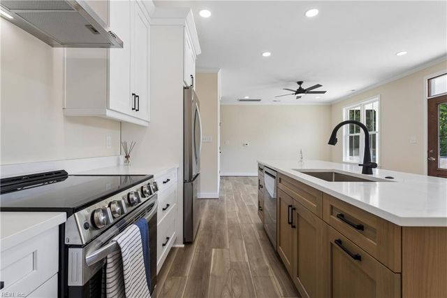 104 Blue Crab PT, Poquoson, VA 23662