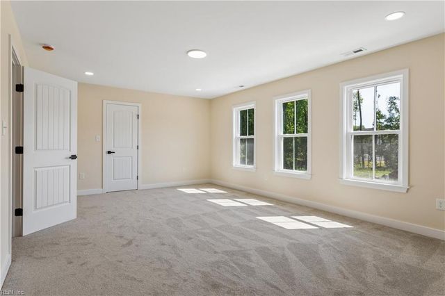 104 Blue Crab PT, Poquoson, VA 23662