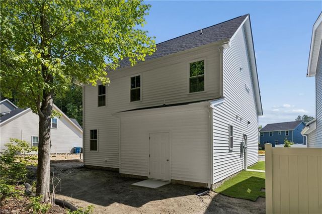 104 Blue Crab PT, Poquoson, VA 23662