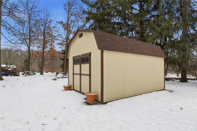 132 Graham Dr, Twp Of But Sw, PA 16053