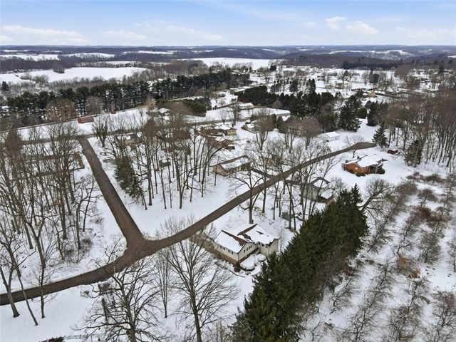 132 Graham Dr, Twp Of But Sw, PA 16053