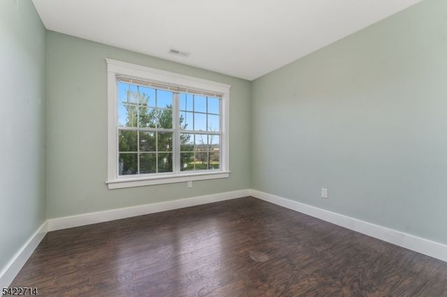 409 Hunt Dr, Holland Twp., NJ 08848