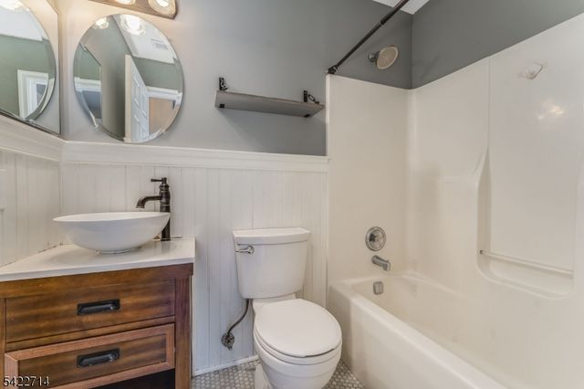 409 Hunt Dr, Holland Twp., NJ 08848