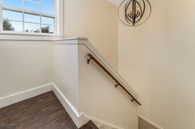 409 Hunt Dr, Holland Twp., NJ 08848