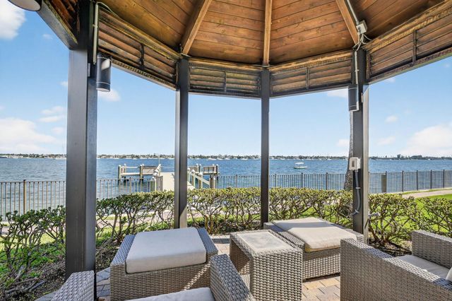 5200 N Flagler Drive SE 2006, West Palm Beach, FL 33407