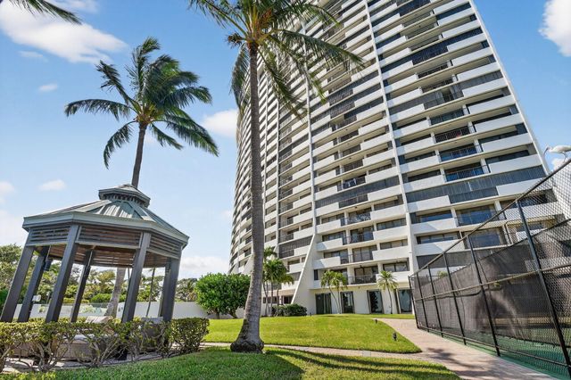 5200 N Flagler Drive SE 2006, West Palm Beach, FL 33407