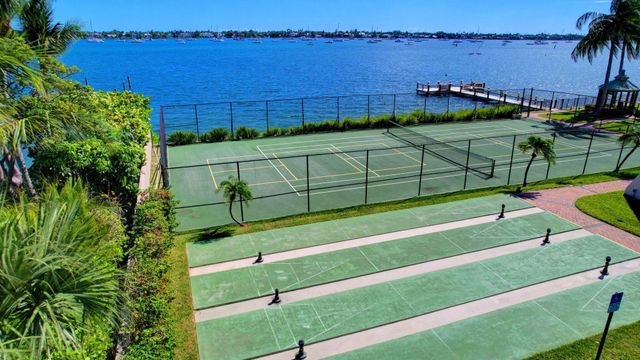 5200 N Flagler Drive SE 2006, West Palm Beach, FL 33407