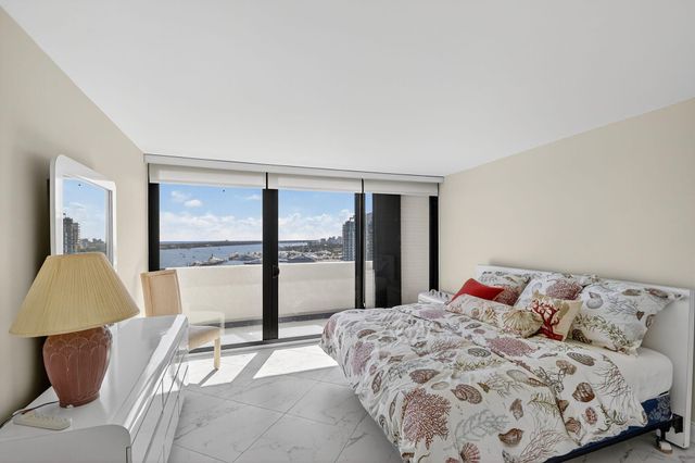 5200 N Flagler Drive SE 2006, West Palm Beach, FL 33407