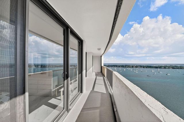 5200 N Flagler Drive SE 2006, West Palm Beach, FL 33407