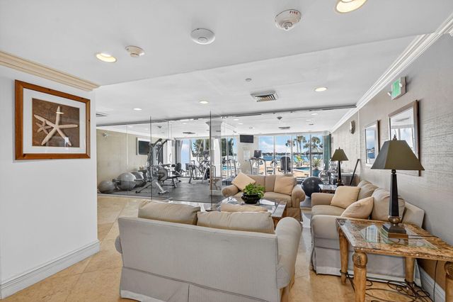 5200 N Flagler Drive SE 2006, West Palm Beach, FL 33407