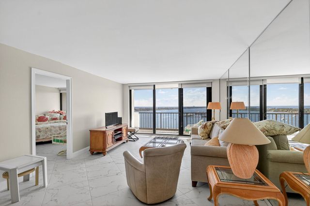 5200 N Flagler Drive SE 2006, West Palm Beach, FL 33407