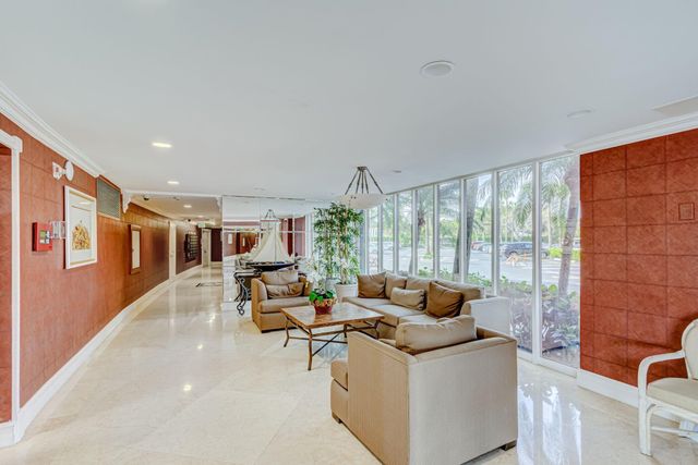 5200 N Flagler Drive SE 2006, West Palm Beach, FL 33407