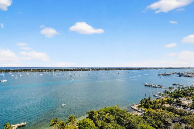 5200 N Flagler Drive SE 2006, West Palm Beach, FL 33407