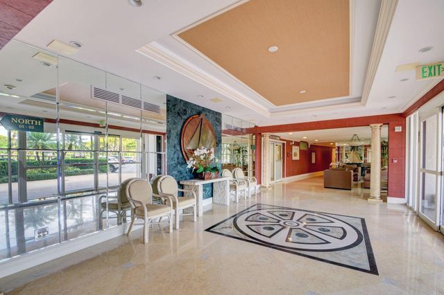 5200 N Flagler Drive SE 2006, West Palm Beach, FL 33407