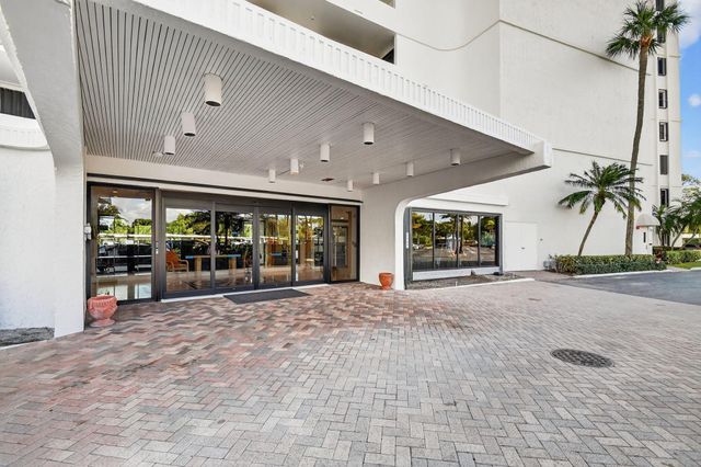 5200 N Flagler Drive SE 2006, West Palm Beach, FL 33407