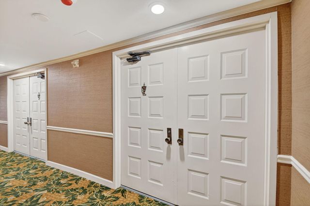 5200 N Flagler Drive SE 2006, West Palm Beach, FL 33407