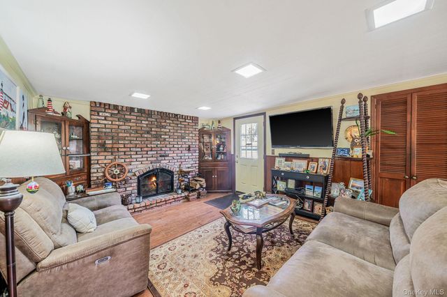 43 Wiggins Avenue, Patchogue, NY 11772