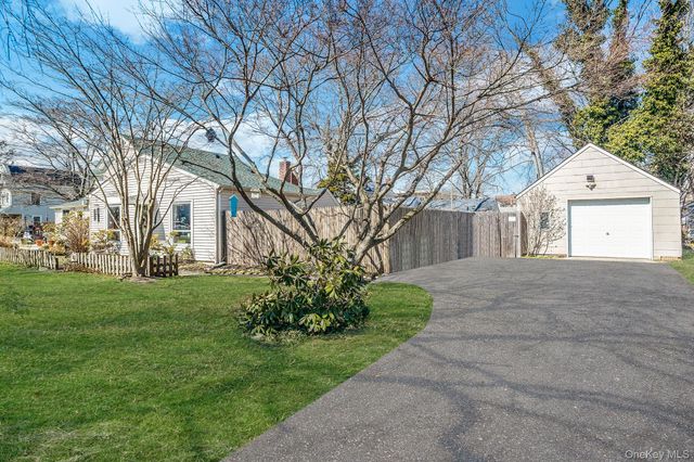 43 Wiggins Avenue, Patchogue, NY 11772