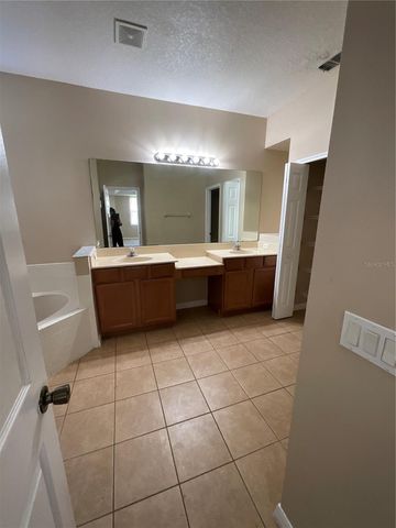 2600 LUTZA WAY, Kissimmee, FL 34746