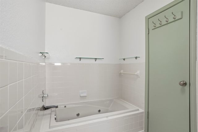 6409 Country Day Trail, Benbrook, TX 76132