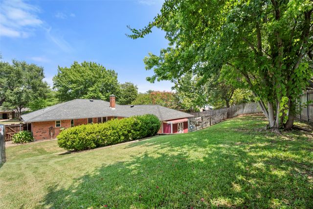 6409 Country Day Trail, Benbrook, TX 76132