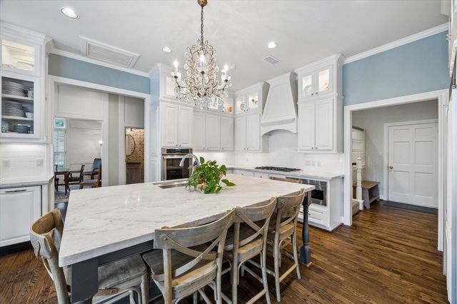 48 Autumn Crescent, The Woodlands, TX 77381