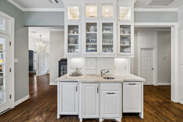 48 Autumn Crescent, The Woodlands, TX 77381
