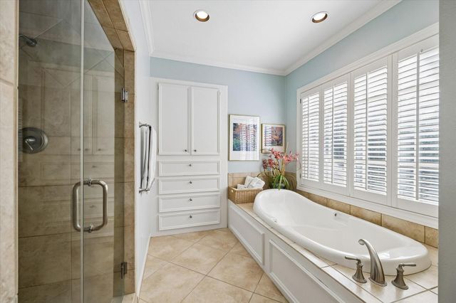 48 Autumn Crescent, The Woodlands, TX 77381