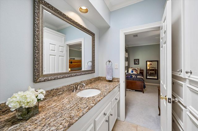 48 Autumn Crescent, The Woodlands, TX 77381