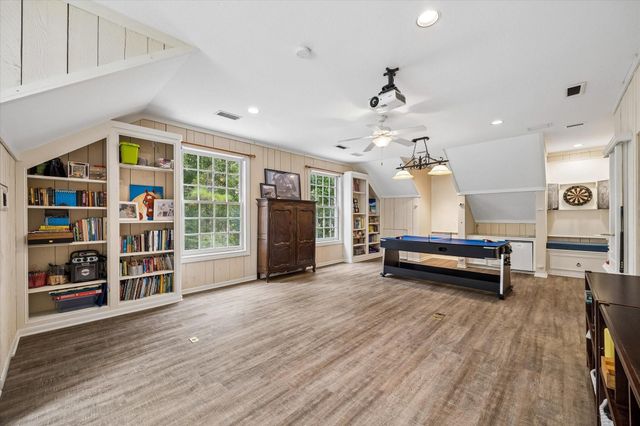 48 Autumn Crescent, The Woodlands, TX 77381