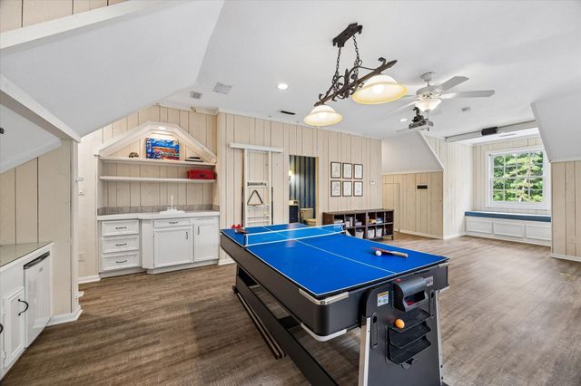 48 Autumn Crescent, The Woodlands, TX 77381