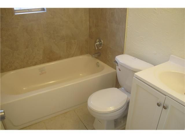 73 NE 7th Court 3, Deerfield Beach, FL 33441