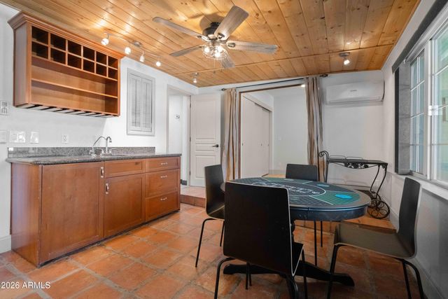 1268 E EDGEMONT Avenue, Phoenix, AZ 85006