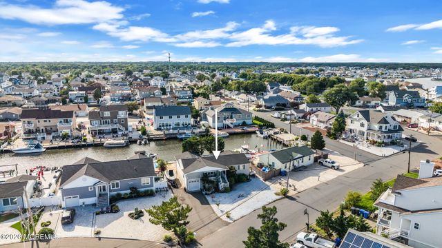 3251 Oceanic Drive, Toms River, NJ 08753