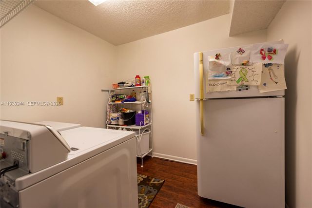 4940 E Sabal Palm Boulevard 414, Tamarac, FL 33319